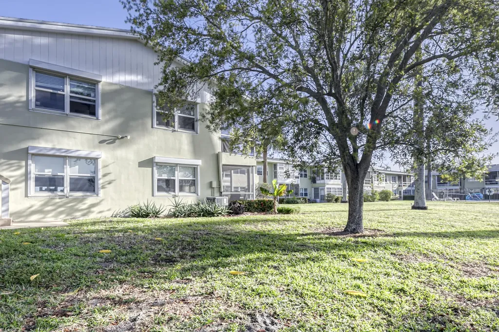 960 Crystal Lake Drive Deerfield Beach FL 33064