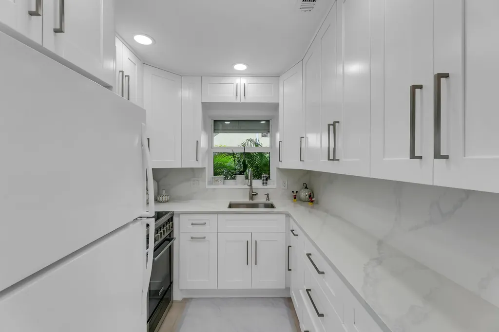 960 Crystal Lake Drive Deerfield Beach FL 33064