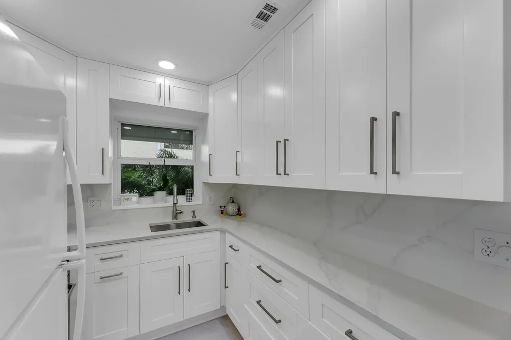 960 Crystal Lake Drive Deerfield Beach FL 33064