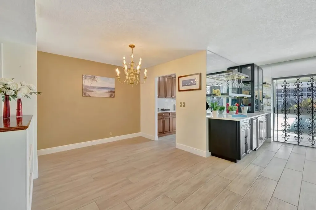 3050 NE 48th Street Fort Lauderdale FL 33308