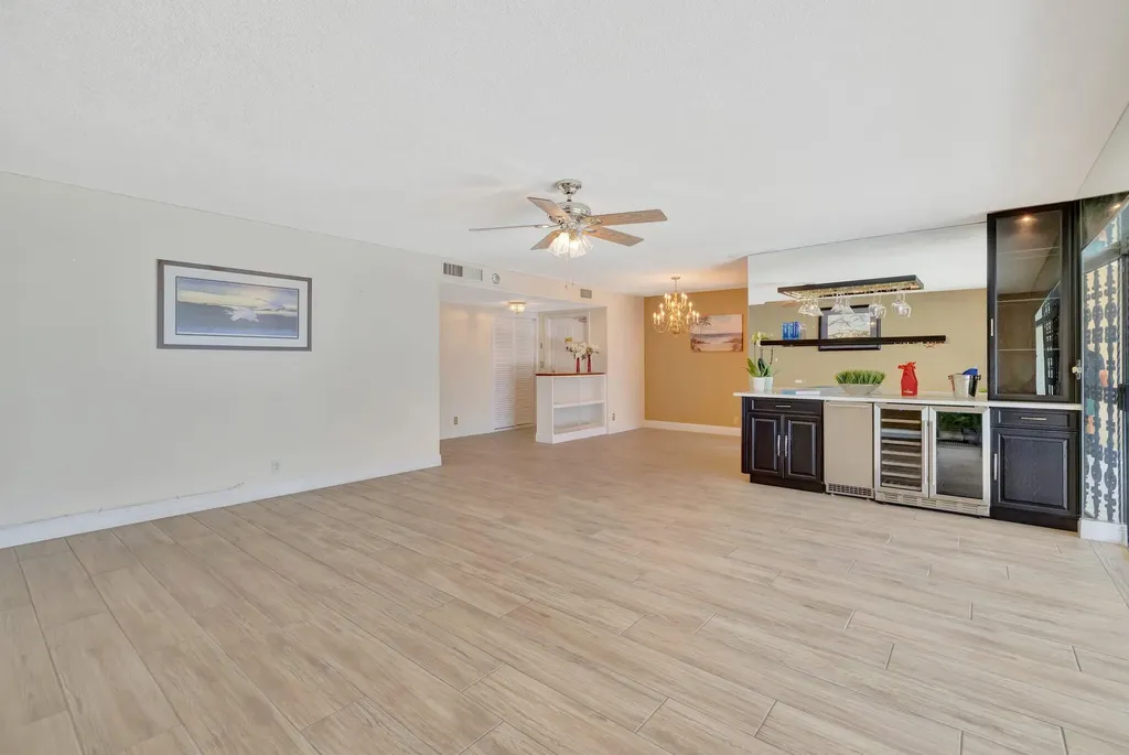 3050 NE 48th Street Fort Lauderdale FL 33308