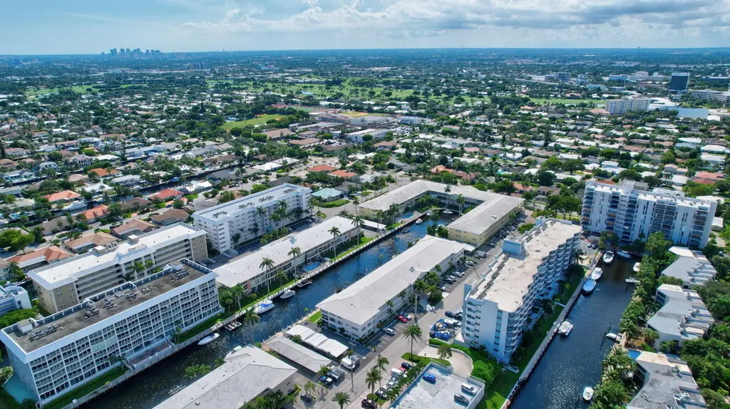 3050 NE 48th Street Fort Lauderdale FL 33308