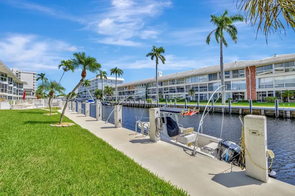 3050 NE 48th Street Fort Lauderdale FL 33308