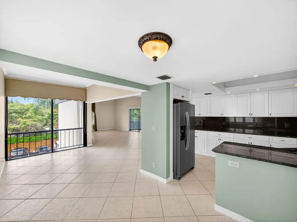1660 Twelve Oaks Way North Palm Beach FL 33408