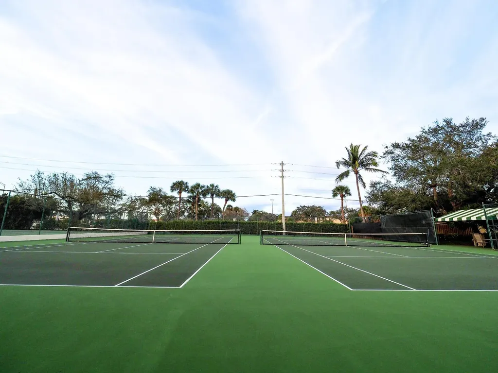 1660 Twelve Oaks Way North Palm Beach FL 33408