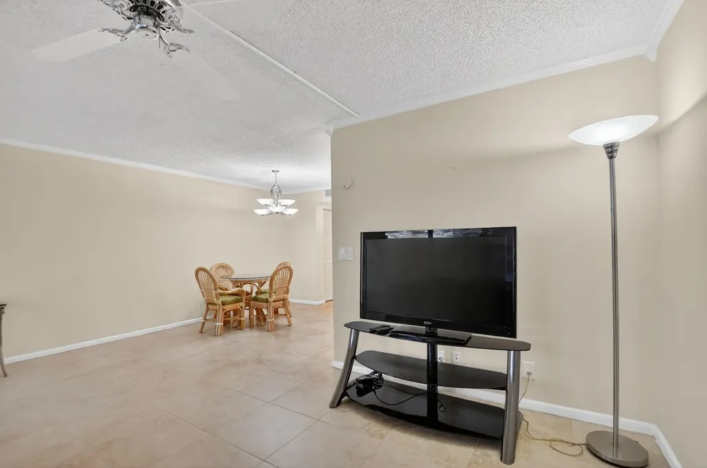 2070 Newport Q Deerfield Beach FL 33442