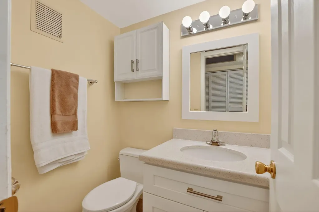 2070 Newport Q Deerfield Beach FL 33442