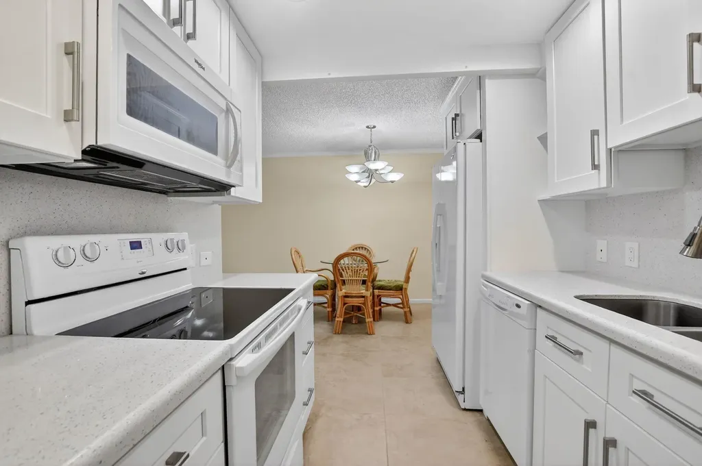 2070 Newport Q Deerfield Beach FL 33442