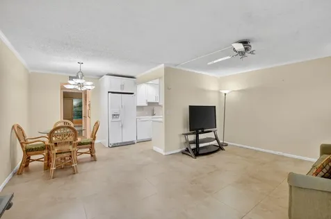 2070 Newport Q Deerfield Beach FL 33442