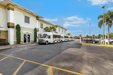 142 Kent I West Palm Beach FL 33417
