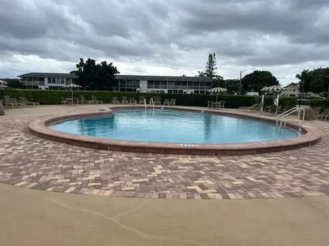 142 Kent I West Palm Beach FL 33417