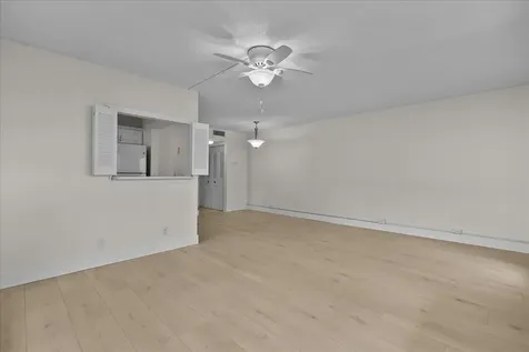 142 Kent I West Palm Beach FL 33417