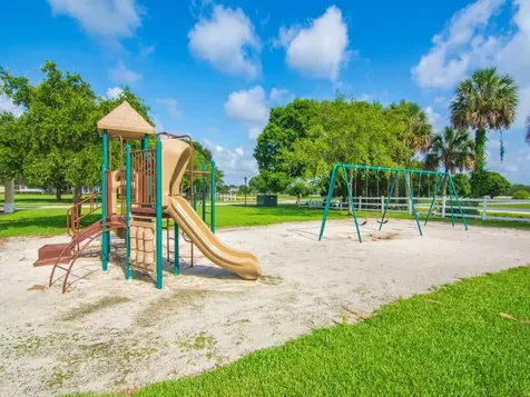 7543 15th Street Vero Beach FL 32966