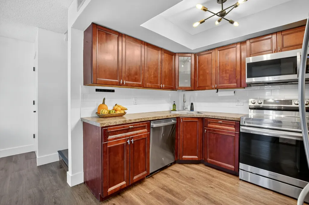 4005 Village Drive Delray Beach FL 33445