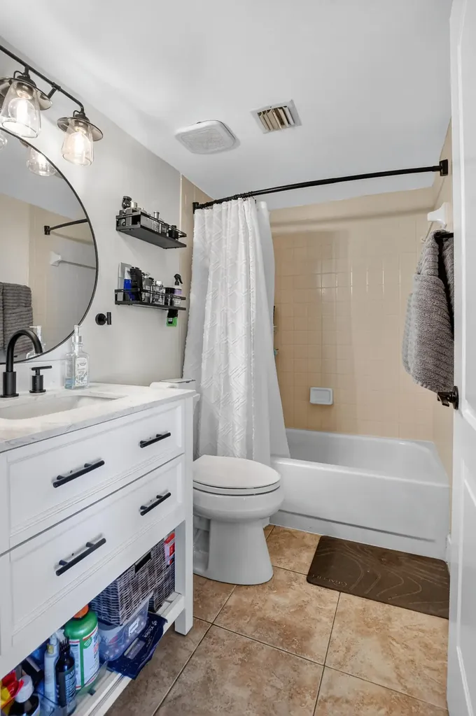 4005 Village Drive Delray Beach FL 33445