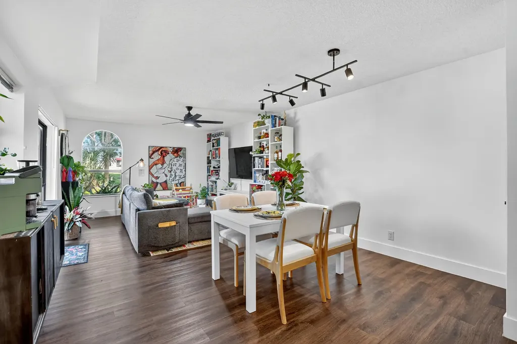 4005 Village Drive Delray Beach FL 33445