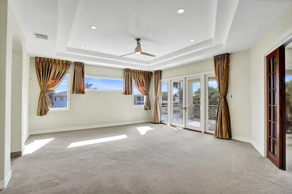 2330 NE 31st Court Lighthouse Point FL 33064