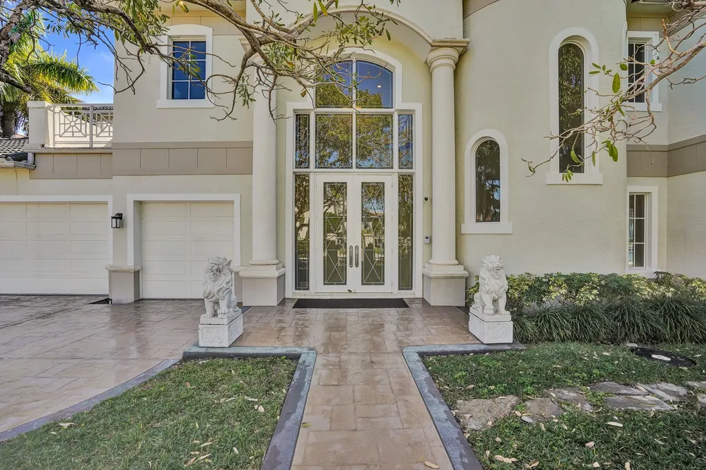2330 NE 31st Court Lighthouse Point FL 33064