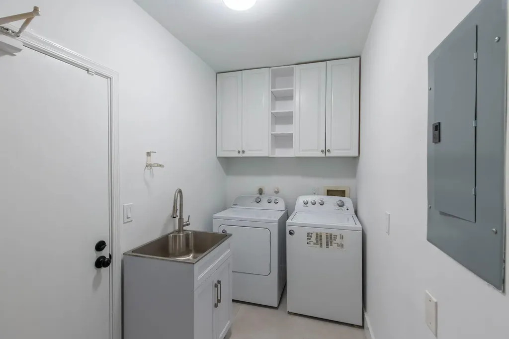 1989 Canterbury Circle Wellington FL 33414
