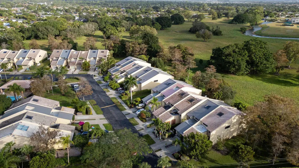 1989 Canterbury Circle Wellington FL 33414