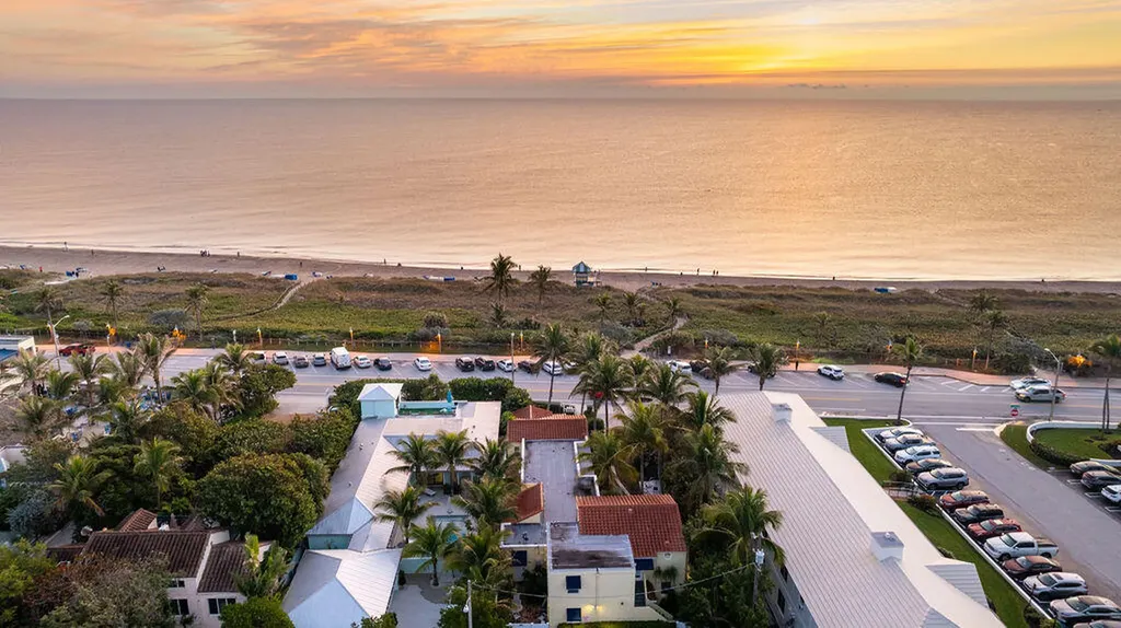 88 S Ocean Boulevard Delray Beach FL 33483