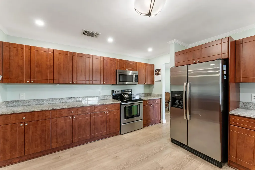 7410 Venetian Way Lake Clarke Shores FL 33406