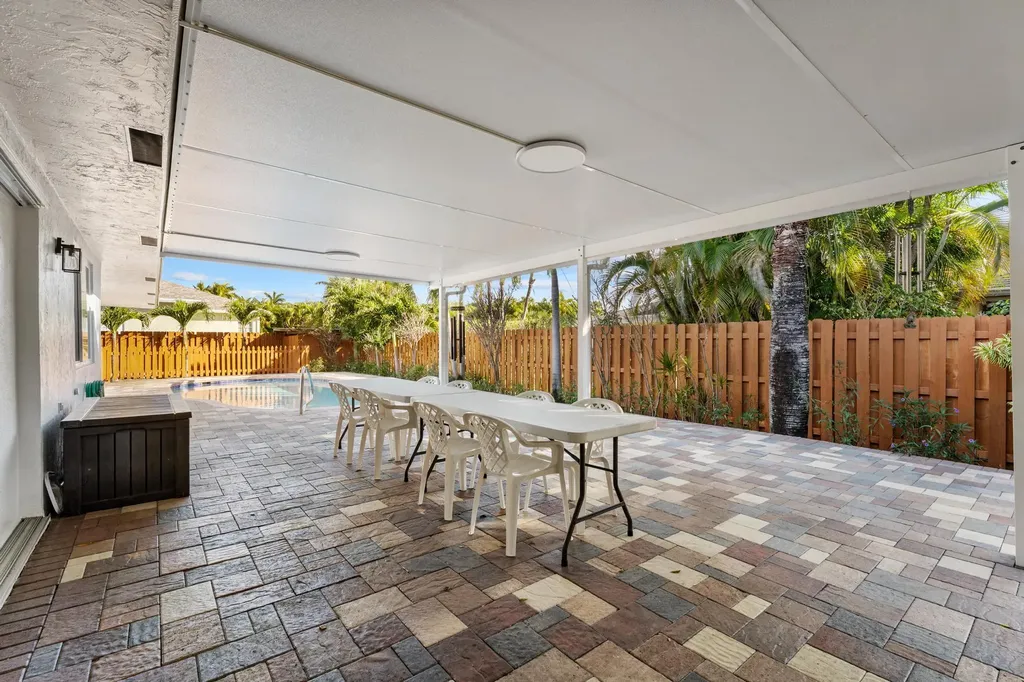 7410 Venetian Way Lake Clarke Shores FL 33406