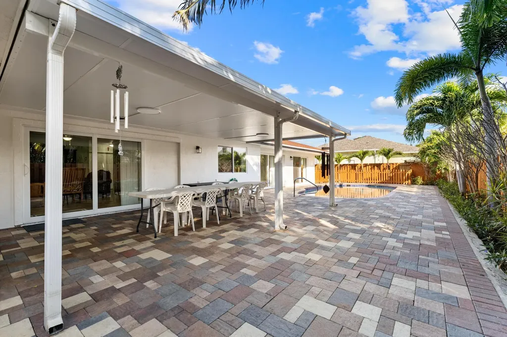 7410 Venetian Way Lake Clarke Shores FL 33406