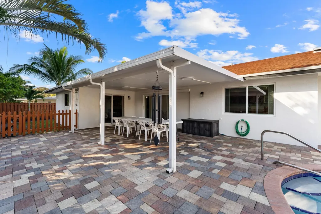 7410 Venetian Way Lake Clarke Shores FL 33406