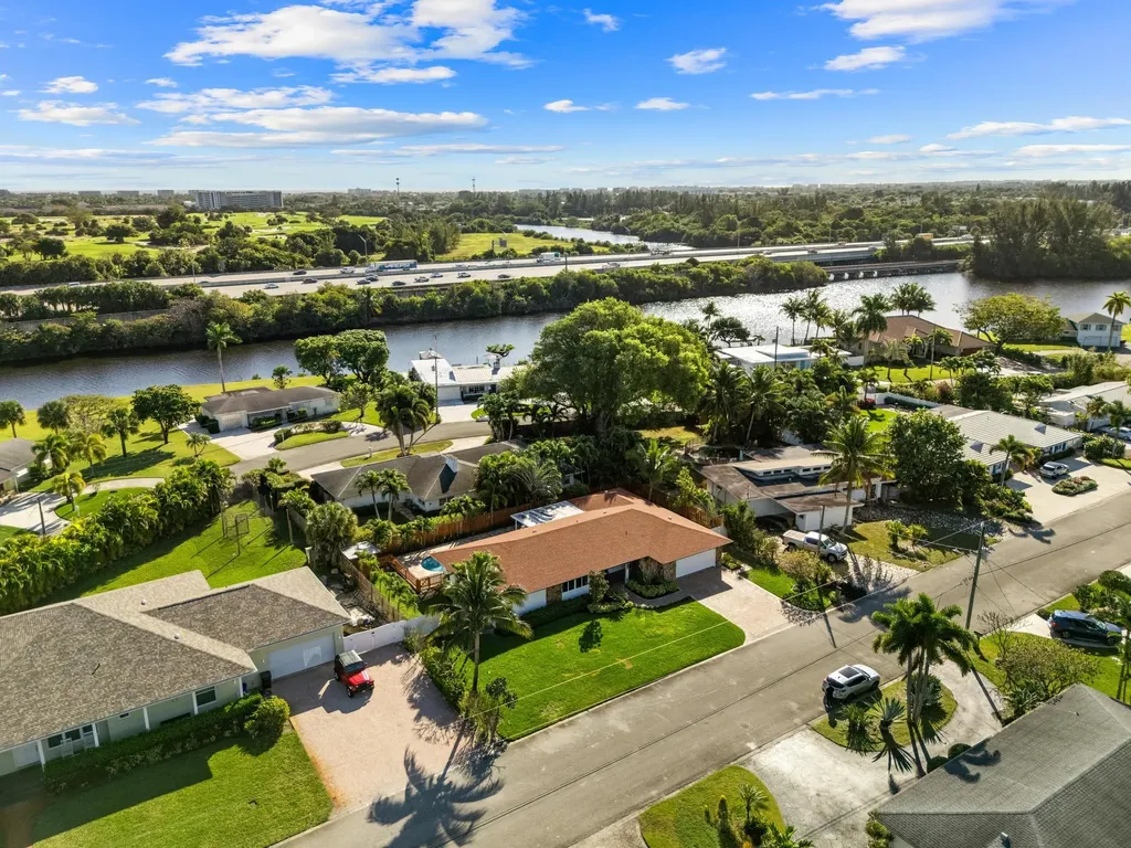 7410 Venetian Way Lake Clarke Shores FL 33406