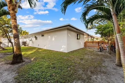 7410 Venetian Way Lake Clarke Shores FL 33406