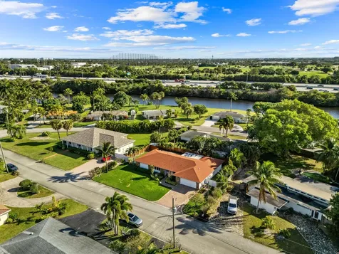 7410 Venetian Way Lake Clarke Shores FL 33406