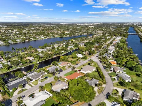 7410 Venetian Way Lake Clarke Shores FL 33406