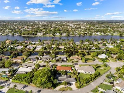 7410 Venetian Way Lake Clarke Shores FL 33406