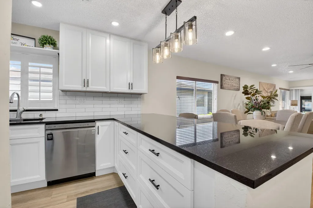 5844 Areca Palm Ct., Unit B Delray Beach FL 33484
