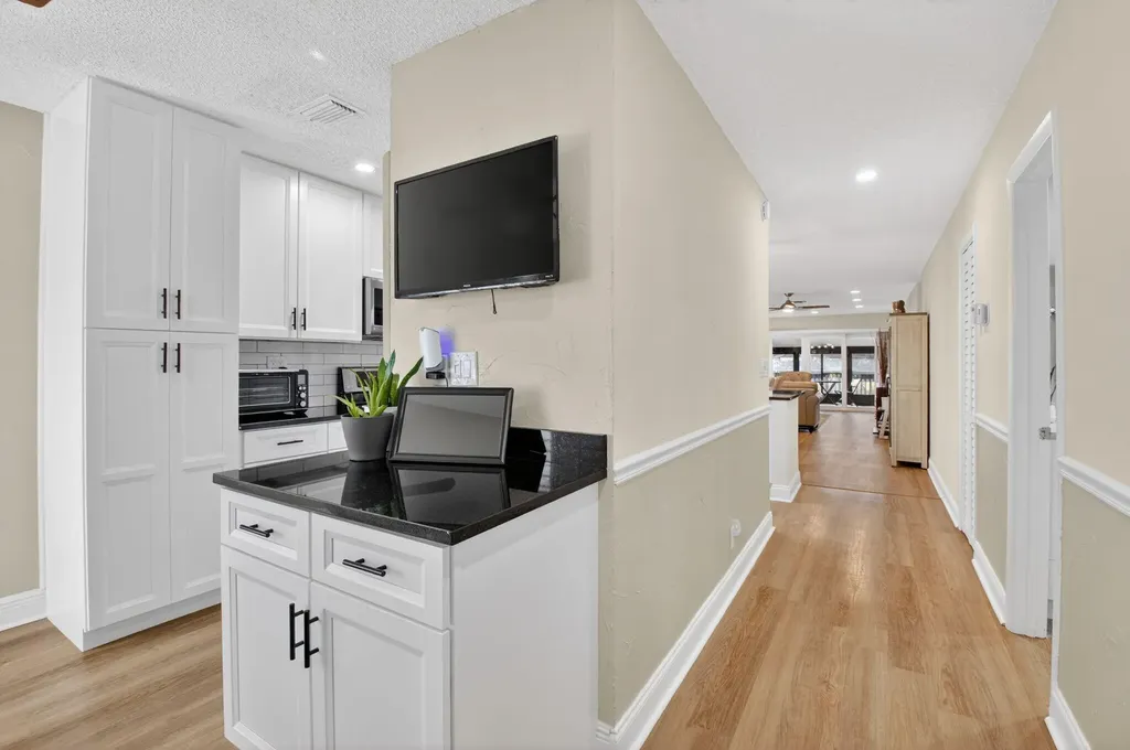5844 Areca Palm Ct., Unit B Delray Beach FL 33484