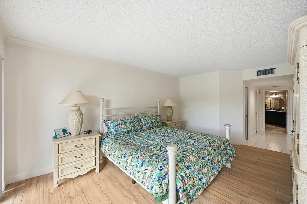 1109 E Marine Way E North Palm Beach FL 33408