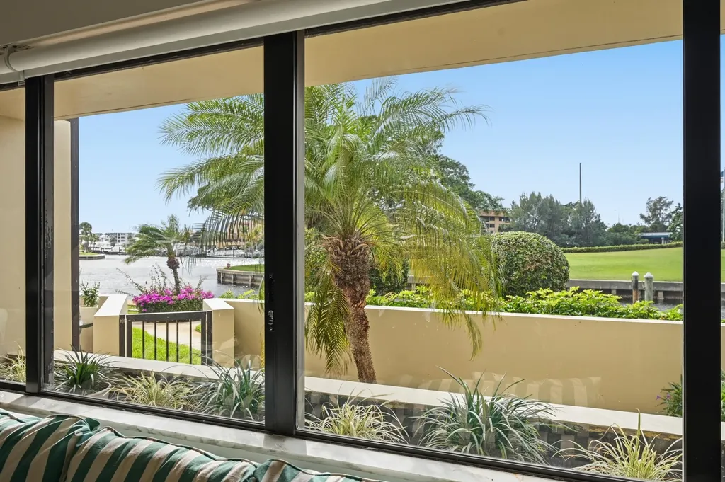1109 E Marine Way E North Palm Beach FL 33408
