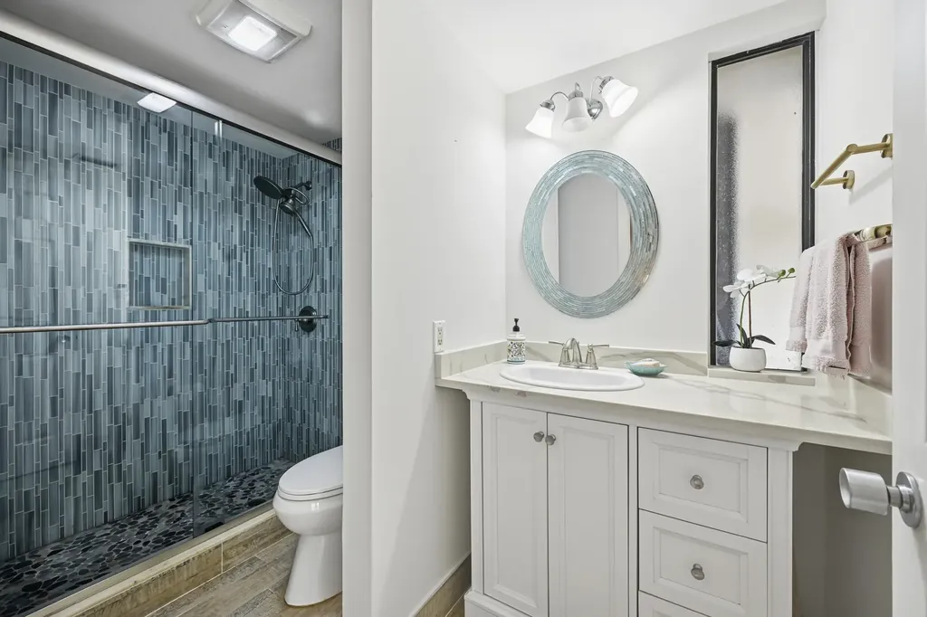 1109 E Marine Way E North Palm Beach FL 33408