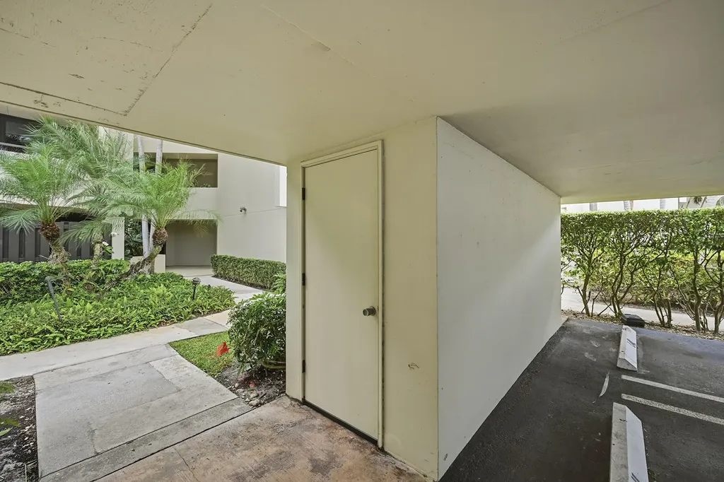 1109 E Marine Way E North Palm Beach FL 33408
