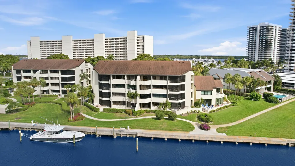 1109 E Marine Way E North Palm Beach FL 33408