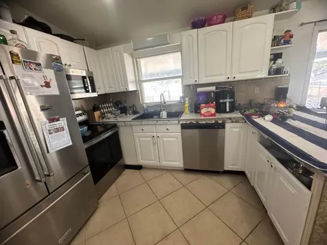 607 SE Dean Terrace Port St Lucie FL 34984