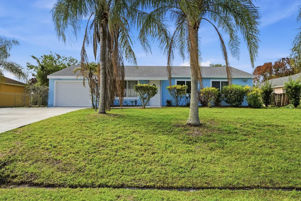 420 SE Streamlet Avenue Port St Lucie FL 34983