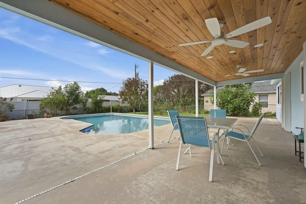 420 SE Streamlet Avenue Port St Lucie FL 34983