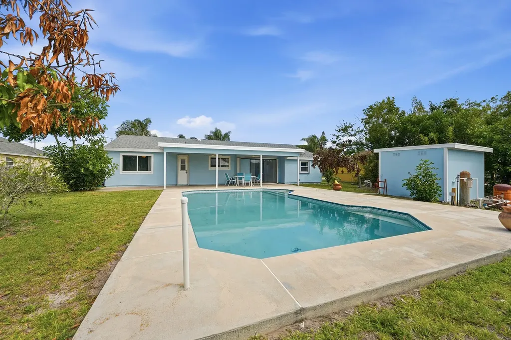420 SE Streamlet Avenue Port St Lucie FL 34983
