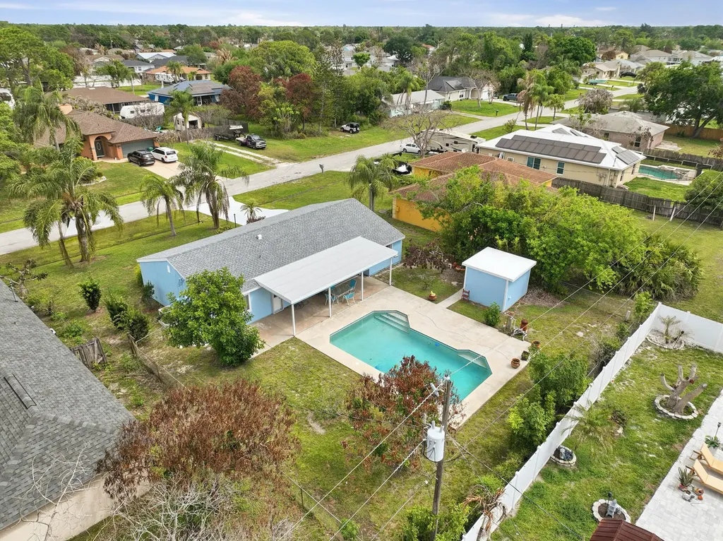 420 SE Streamlet Avenue Port St Lucie FL 34983