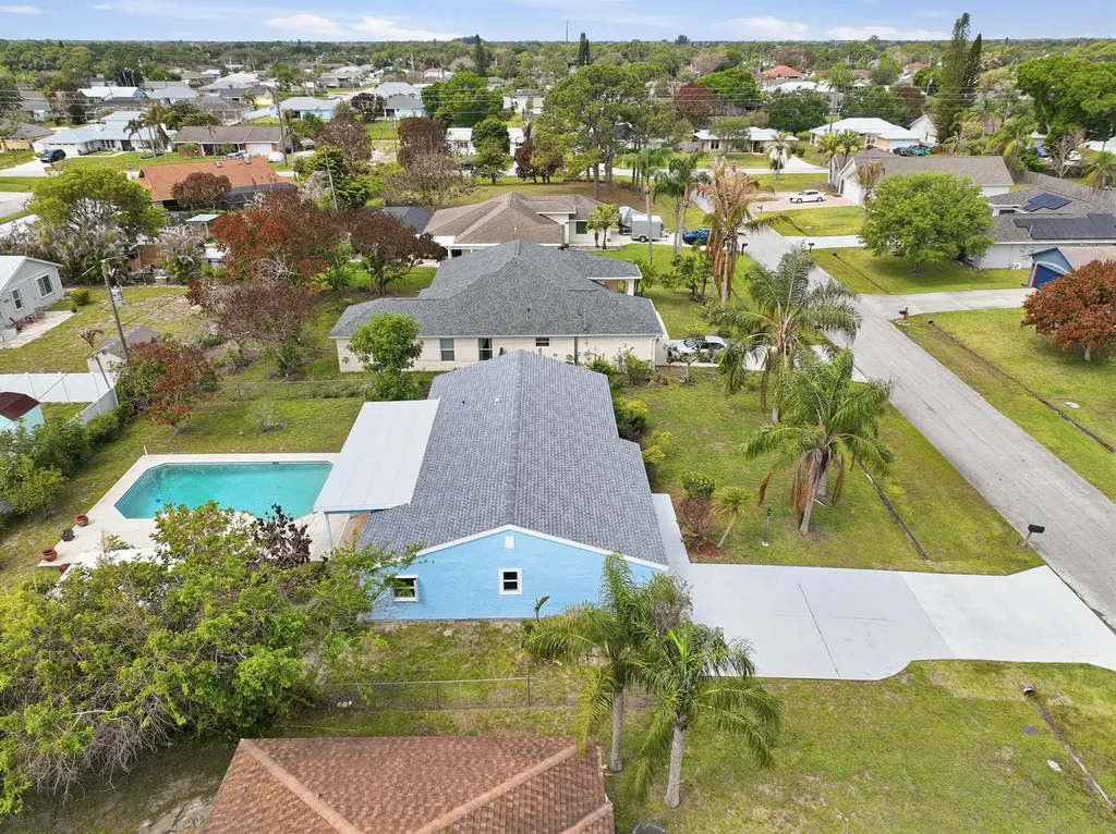 420 SE Streamlet Avenue Port St Lucie FL 34983