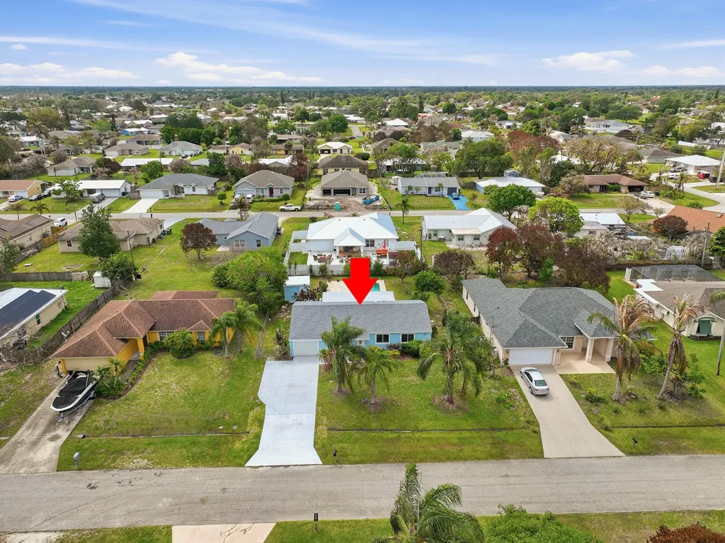 420 SE Streamlet Avenue Port St Lucie FL 34983