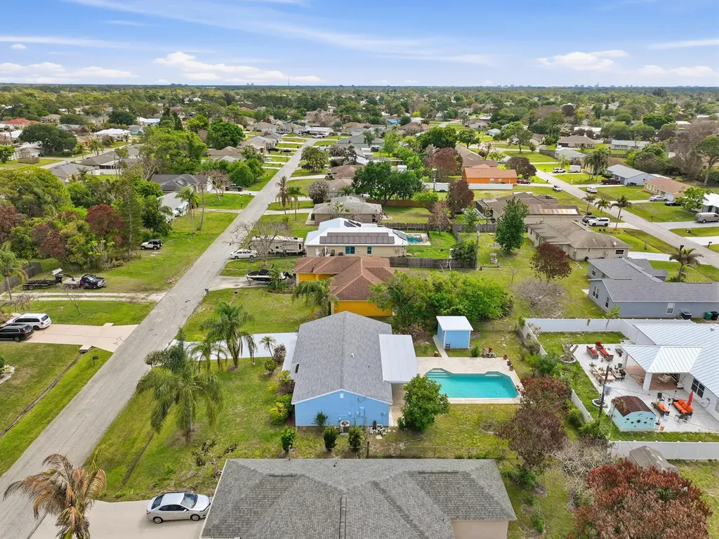 420 SE Streamlet Avenue Port St Lucie FL 34983