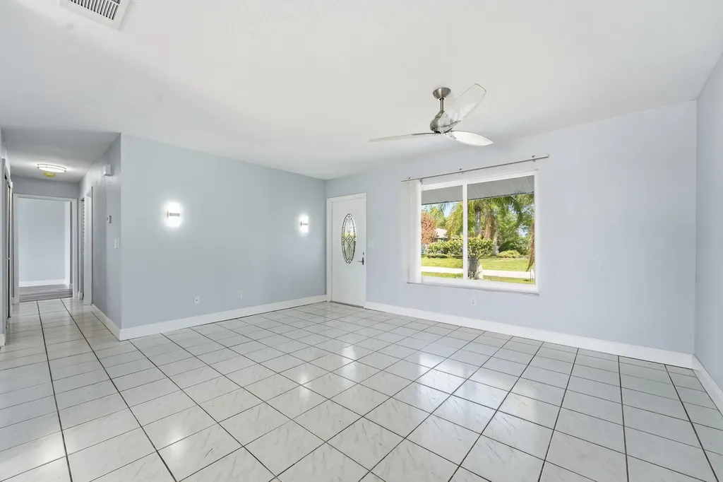 420 SE Streamlet Avenue Port St Lucie FL 34983
